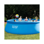 Avec cette piscine Intex, vous allez faire le bonheur de toute la famille ! Vos enfants pourront s'amuser comme des petits fous et vous pourrez nager et vous détendre en toute sérénité. La piscine Intex est très robuste grâce à son liner triple épaisseur. La piscine est livrée avec de nombreux accessoires qui rendront vos baignades plus agréables ! Elle se monte facilement en 15 minutes et pour vous aider vous disposez également d'un DVD d'instructions.