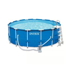 Laissez-vous séduire par un classique de la piscine tubulaire Si vous voulez vous faire plaisir ainsi qu'à toute votre famille cet été, optez pour la piscine tubulaire ! Cette piscine tubulaire de la marque Intex saura vous séduire par son espace de nage important. D'une hauteur de 1,22 m, les plus grands pourront profiter entièrement de l'eau. Cette piscine hors sol est particulièrement simple à monter : en près de 45 minutes, elle s'installera dans votre jardin, pour vous laissez profiter un maximum du soleil ! Les tubes se clipsent facilement en toute sécurité. De plus, pour vous procurer une eau toujours plus propre, cette piscine vous est livrée avec son épurateur d'une capacité de 2,7 m³/h. (Pour information, le 3,8 m³/h mentionné auparavant dans notre fiche produit correspond à la vitesse de refoulement en sortie de l’appareil. le chiffre 2,7 m³/h présent sur le packaging du produit correspond à la vitesse de refoulement à l'entrée dans l’appareil. Il s'agit bien du même appareil.) Vos enfants seront ravis de découvrir les plaisirs de l'eau...et vous?