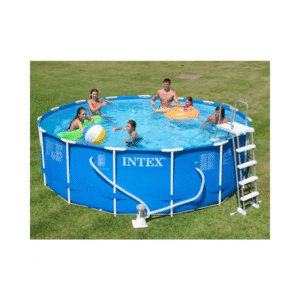 Laissez-vous séduire par un classique de la piscine tubulaire Si vous voulez vous faire plaisir ainsi qu'à toute votre famille cet été, optez pour la piscine tubulaire ! Cette piscine tubulaire de la marque Intex saura vous séduire par son espace de nage important. D'une hauteur de 1,22 m, les plus grands pourront profiter entièrement de l'eau. Cette piscine hors sol est particulièrement simple à monter : en près de 45 minutes, elle s'installera dans votre jardin, pour vous laissez profiter un maximum du soleil ! Les tubes se clipsent facilement en toute sécurité. De plus, pour vous procurer une eau toujours plus propre, cette piscine vous est livrée avec son épurateur d'une capacité de 2,7 m³/h. (Pour information, le 3,8 m³/h mentionné auparavant dans notre fiche produit correspond à la vitesse de refoulement en sortie de l’appareil. le chiffre 2,7 m³/h présent sur le packaging du produit correspond à la vitesse de refoulement à l'entrée dans l’appareil. Il s'agit bien du même appareil.) Vos enfants seront ravis de découvrir les plaisirs de l'eau...et vous?